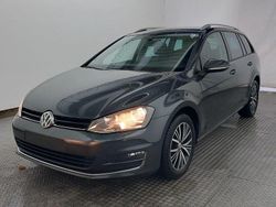 Grau Gebraucht 2016 VW Golf VII Allstar Kombi | 13.440 € (Fairer Preis)