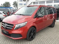 Rot Gebraucht 2023 Mercedes V300 Avantgarde Edition Van / Kleinbus | 68.990 € (Fairer Preis)