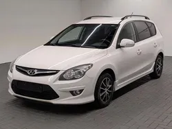 Weiß Gebraucht 2011 Hyundai i30 Kombi | 2.980 € (Superpreis)