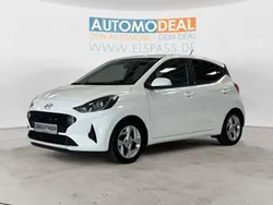 Sol (weiss Gebraucht 2021 Hyundai i10 Edition 30 Kleinwagen | 10.889 € (Fairer Preis)