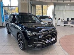 Grenadillschwarz metallic Neu 2025 VW Tiguan Elegance SUV | 53.950 € (Teuer)