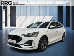 Weiß Gebraucht 2024 Ford Focus ST-Line Kombi | 21.980 €