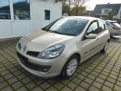 Beige Gebraucht 2007 Renault Clio III Dynamique Limousine | 1.590 € (Superpreis)