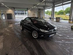 Schwarz Gebraucht 2002 Peugeot 206 CC Cabrio | 499 € (Superpreis)