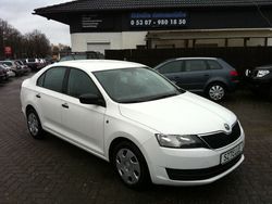 Weiß Gebraucht 2014 Skoda Rapid Active Limousine | 5.999 € (Guter Preis)