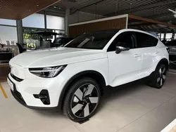 Crystalweiß metallic Gebraucht 2024 Volvo C40 Ultimate SUV | 38.980 € (Fairer Preis)