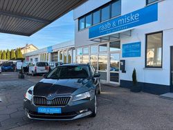 Grau Gebraucht 2016 Skoda Superb Kombi | 10.990 € (Guter Preis)