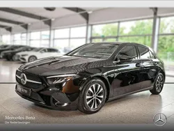 Schwarz Gebraucht 2023 Mercedes A200 Advanced Limousine | 24.490 € (Fairer Preis)