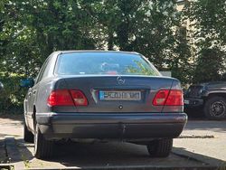 Grau Gebraucht 1997 Mercedes E230 Elegance Limousine | 3.000 € (Teuer)