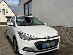 Gebraucht 2016 Hyundai i20 GO! Limousine | 5.900 € (Fairer Preis)