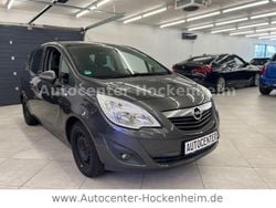 Grau Gebraucht 2011 Opel Meriva Design Edition Van / Kleinbus | 2.499 € (Guter Preis)