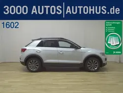 Weiss (pure white) Gebraucht 2022 VW T-Roc Life SUV | 23.400 € (Superpreis)