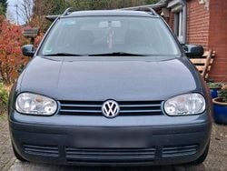 Grau Gebraucht 2001 VW Golf IV Kombi | 650 € (Guter Preis)