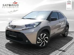 Beige Neu 2025 Toyota Aygo Kleinwagen | 20.500 €