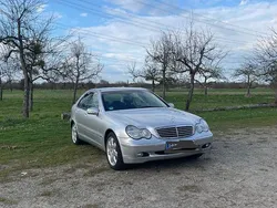Silber Gebraucht 2001 Mercedes C200 Elegance Limousine | 3.689 € (Fairer Preis)