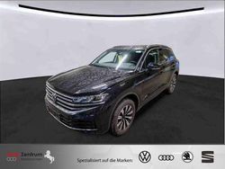 Grenadilla black metallic Gebraucht 2024 VW Touareg Elegance SUV | 58.888 € (Fairer Preis)
