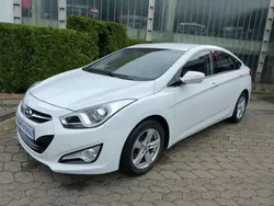 Creamy white Gebraucht 2014 Hyundai i40 Style Limousine | 11.995 € (Fairer Preis)
