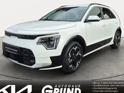 (ud) schneeweiss Gebraucht 2023 Kia e-Niro Inspiration SUV | 26.480 € (Fairer Preis)