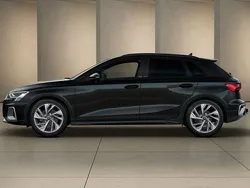 Mythosschwarz metallic Gebraucht 2024 Audi A3 Ambiente Limousine | 34.580 € (Teuer)