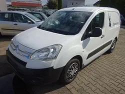 Weiß Gebraucht 2010 Citroën Berlingo Van / Kleinbus | 1.990 €