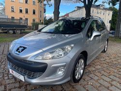 Grau Gebraucht 2010 Peugeot 308 Premium Kombi | 3.999 € (Etwas zu teuer)