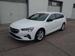 Jade weiss/arktis weiss Gebraucht 2021 Opel Insignia Business Kombi | 13.990 € (Guter Preis)