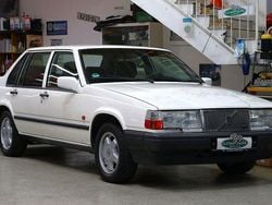 Weiß Gebraucht 1991 Volvo 940 Limousine | 7.950 €