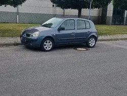 Gebraucht 2005 Renault Clio II Kleinwagen | 1.200 €