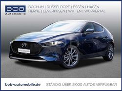 Deep crystal blue Gebraucht 2025 Mazda 3 Exclusive-Line Limousine | 27.665 € (Teuer)