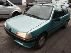 Grün Gebraucht 1996 Peugeot 106 Kleinwagen | 1.500 €
