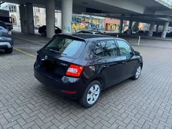 Schwarz Gebraucht 2019 Skoda Fabia Ambition Limousine | 10.000 € (Fairer Preis)