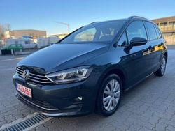Grau Gebraucht 2016 VW Golf Sportsvan Allstar Van / Kleinbus | 13.950 € (Fairer Preis)