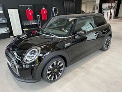 Schwarz Gebraucht 2022 Mini Cooper SE Kleinwagen | 19.000 € (Fairer Preis)