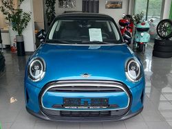 Blau Gebraucht 2023 Mini Cooper Classic Kleinwagen | 23.900 € (Etwas zu teuer)