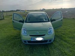 Grün Gebraucht 2003 Citroën C2 Kleinwagen | 1.200 €