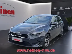Grau Neu 2025 Kia Ceed Limousine | 24.899 € (Guter Preis)