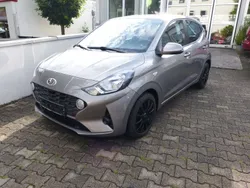 Grau Gebraucht 2022 Hyundai i10 Advanced Kleinwagen | 12.990 € (Fairer Preis)