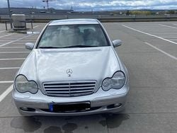 Silber Gebraucht 2002 Mercedes C220 Limousine | 2.900 € (Fairer Preis)