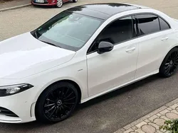 Weiß Gebraucht 2022 Mercedes A200 AMG line Limousine | 34.800 €