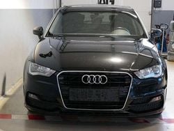 Mythosschwarz Gebraucht 2015 Audi A3 S-Line Limousine | 9.999 € (Guter Preis)