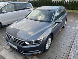 Grau Gebraucht 2015 VW Passat Comfortline Kombi | 11.400 € (Fairer Preis)