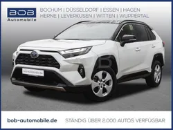 Weiß / dach schwarz (weiß) Gebraucht 2023 Toyota RAV4 Hybrid Style SUV | 41.444 € (Etwas zu teuer)