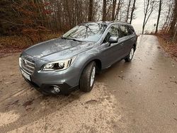 Grau Gebraucht 2016 Subaru Outback Kombi | 8.500 € (Fairer Preis)
