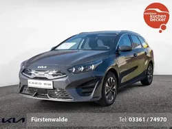 Grau / penta metal Neu 2024 Kia Ceed Sportswagon 2 Kombi | 31.990 € (Teuer)