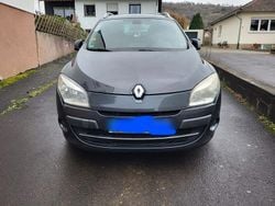 Grau Gebraucht 2010 Renault Mégane GrandTour Kombi | 2.099 € (Guter Preis)