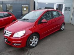 Rot Gebraucht 2010 Mercedes B200 Van / Kleinbus | 4.990 € (Guter Preis)