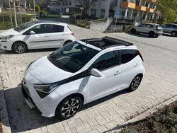 Weiß Gebraucht 2021 Toyota Aygo Team Kleinwagen | 13.000 € (Fairer Preis)