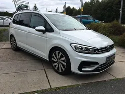 Weiß Gebraucht 2018 VW Touran Sound Van / Kleinbus | 21.990 € (Fairer Preis)