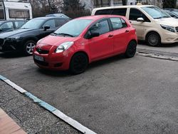 Rot Gebraucht 2010 Toyota Yaris Kleinwagen | 4.000 € (Fairer Preis)