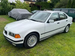 Weiß Gebraucht 1994 BMW 325 Limousine | 5.999 €